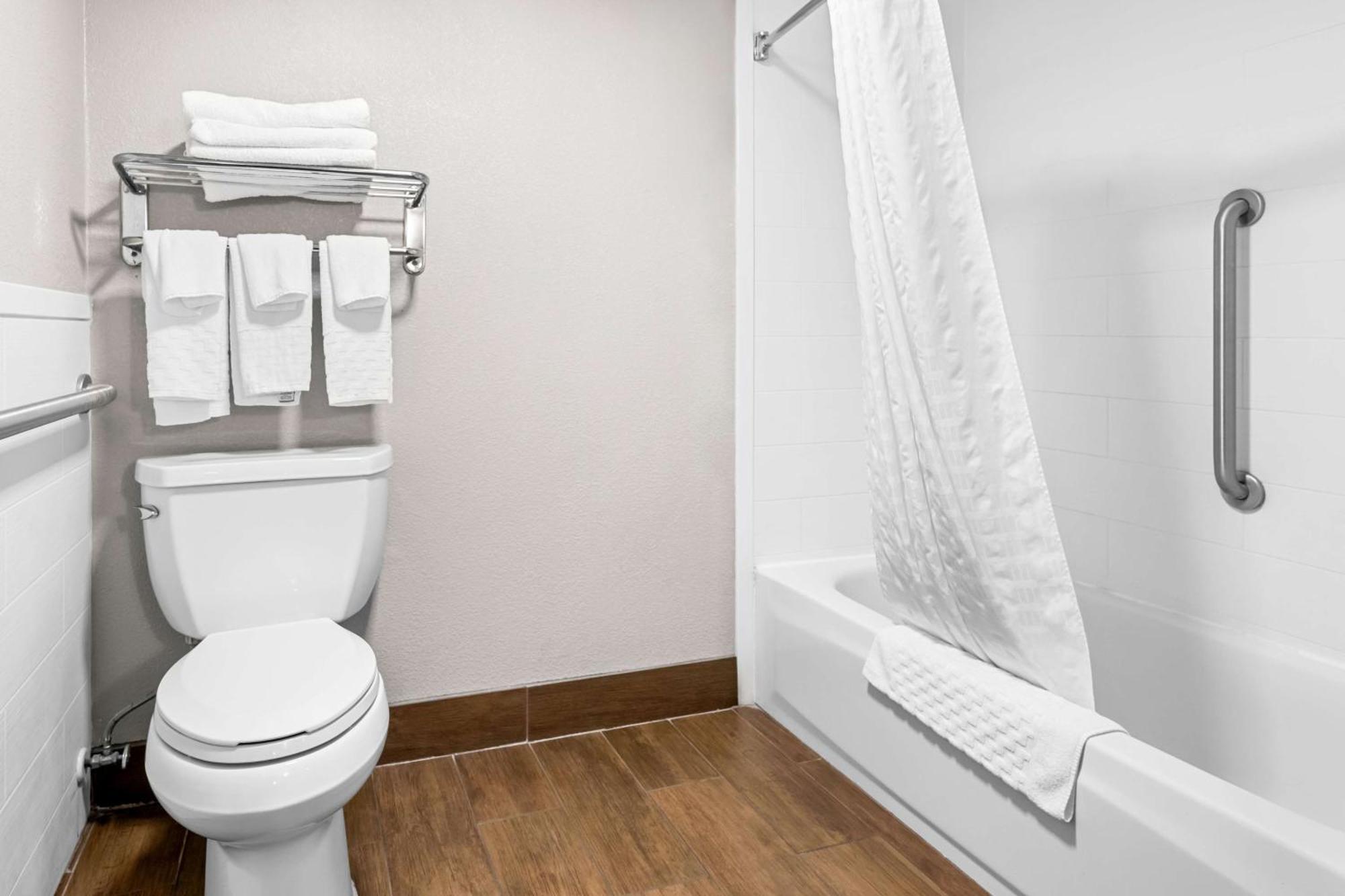 Hotel Western Executive 3*