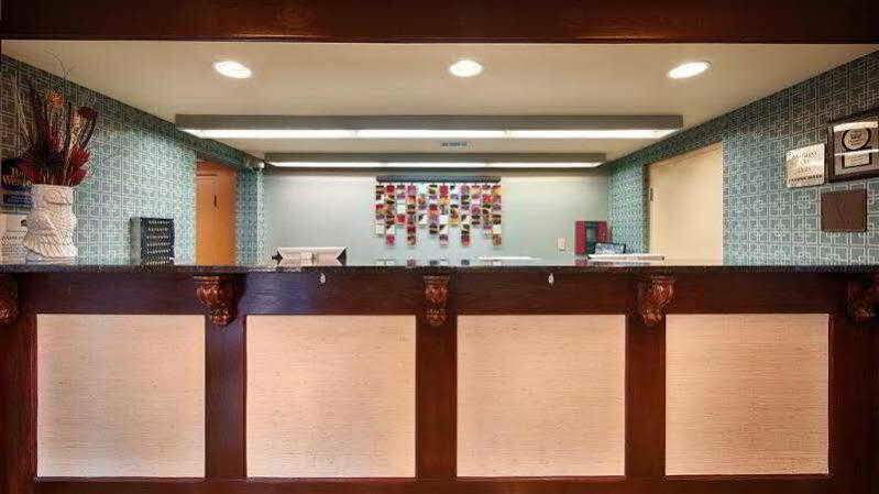 Western Executive Hotel 3*
